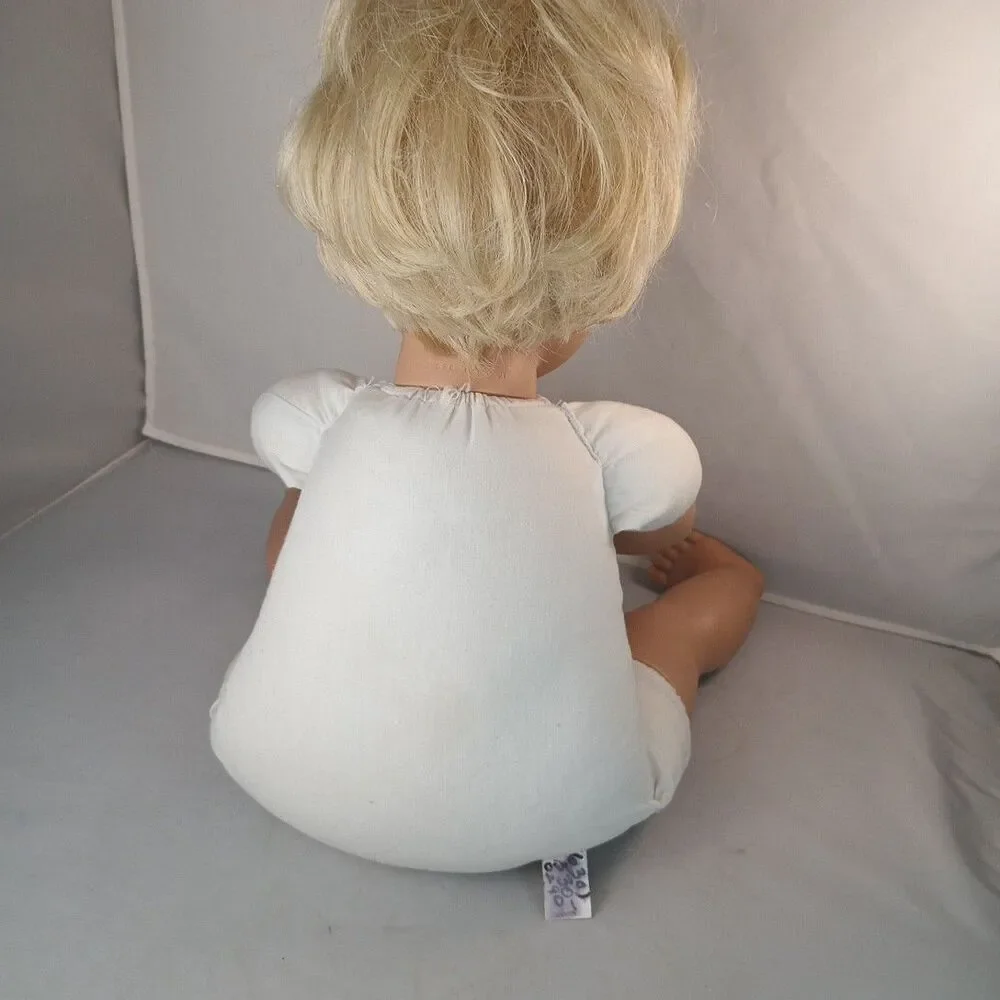 Pat Secrist Apple Valley Baby Doll 1991 Tara‎ Blonde No Clothes Realistic